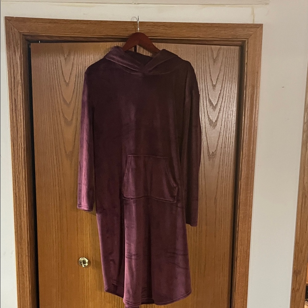 32 Degrees Women's Burgundy Hooded Sleepwear